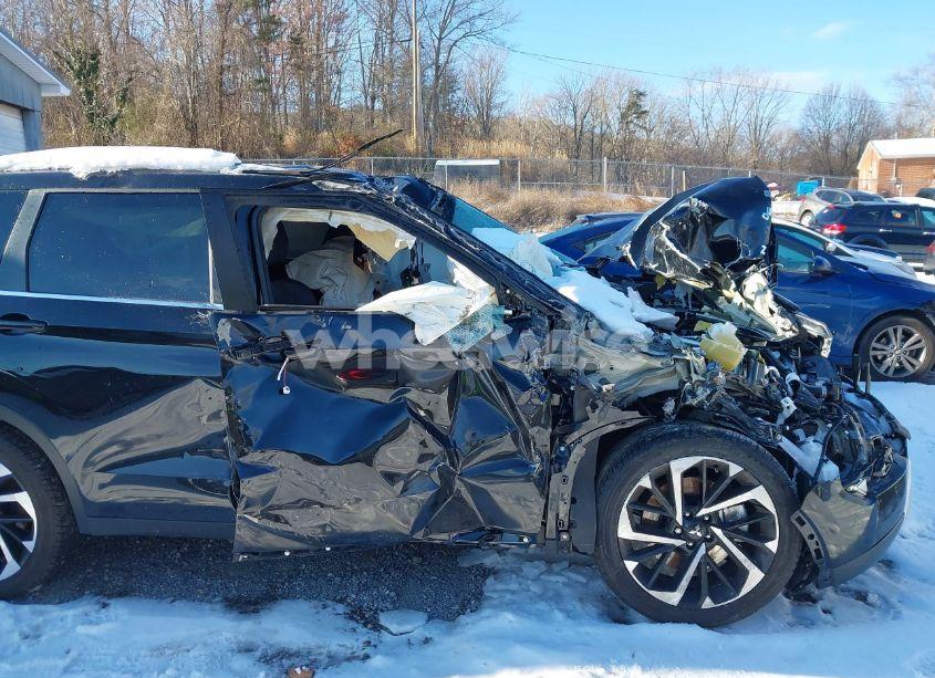 Photo 12 of 2024 Mitsubishi Outlander SE 2.5 S-AWC/SE BLACK EDITION S-AWC/SE BLACK EDITION W/PANO ROOF S-AWC/SE RALLIART S-AWC (VIN JA4J4VA82RZ066739)