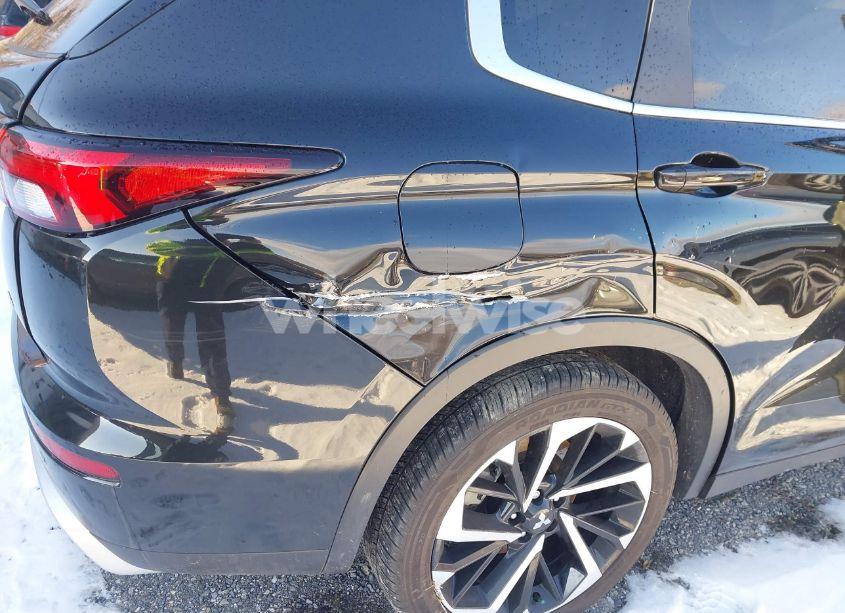 Photo 13 of 2024 Mitsubishi Outlander SE 2.5 S-AWC/SE BLACK EDITION S-AWC/SE BLACK EDITION W/PANO ROOF S-AWC/SE RALLIART S-AWC (VIN JA4J4VA82RZ066739)