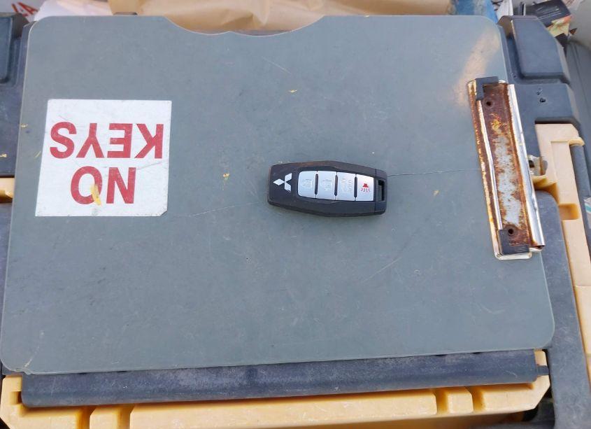 Photo 11 of 2022 Mitsubishi Outlander SEL 2.5 /SEL LAUNCH EDITION /SEL SPECIAL EDITION (VIN JA4J4VA83NZ006432)