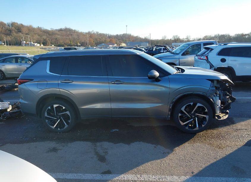 Photo 14 of 2022 Mitsubishi Outlander SEL 2.5 /SEL LAUNCH EDITION /SEL SPECIAL EDITION (VIN JA4J4VA83NZ006432)