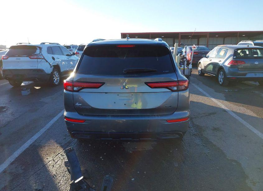 Photo 17 of 2022 Mitsubishi Outlander SEL 2.5 /SEL LAUNCH EDITION /SEL SPECIAL EDITION (VIN JA4J4VA83NZ006432)