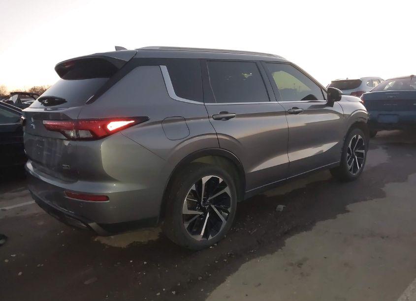 Photo 4 of 2022 Mitsubishi Outlander SEL 2.5 /SEL LAUNCH EDITION /SEL SPECIAL EDITION (VIN JA4J4VA83NZ006432)