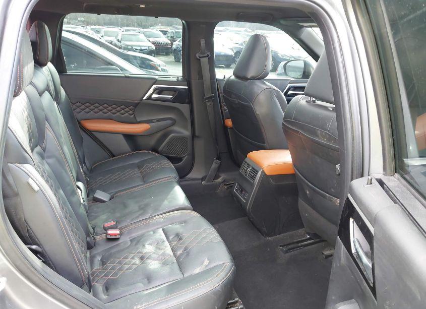 Photo 8 of 2022 Mitsubishi Outlander SEL 2.5 /SEL LAUNCH EDITION /SEL SPECIAL EDITION (VIN JA4J4VA83NZ006432)