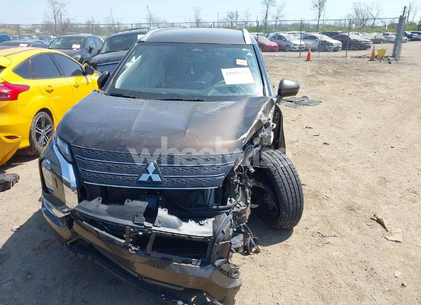 Photo 12 of 2022 Mitsubishi Outlander (VIN JA4J4VA83NZ073287)