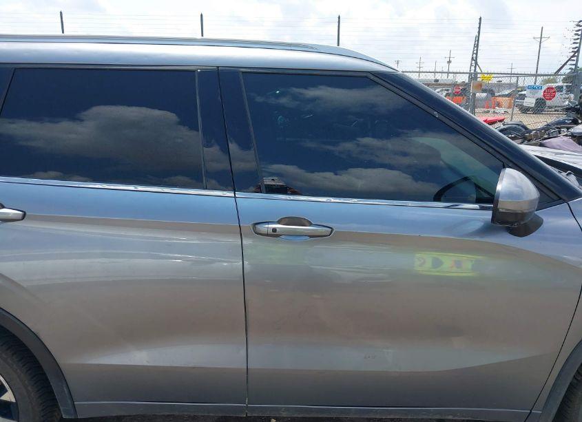 Photo 13 of 2022 Mitsubishi Outlander SEL 2.5 S-AWC/SEL LAUNCH EDITION S-AWC/SEL SPECIAL EDITION S-AWC (VIN JA4J4VA83NZ074374)