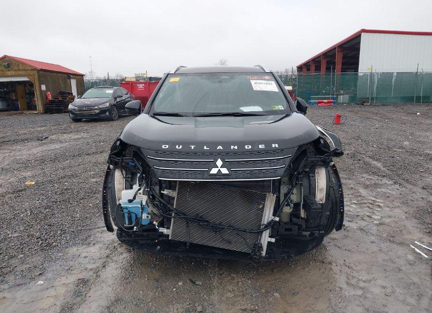 Photo 13 of 2023 Mitsubishi Outlander (VIN JA4J4VA83PZ019765)