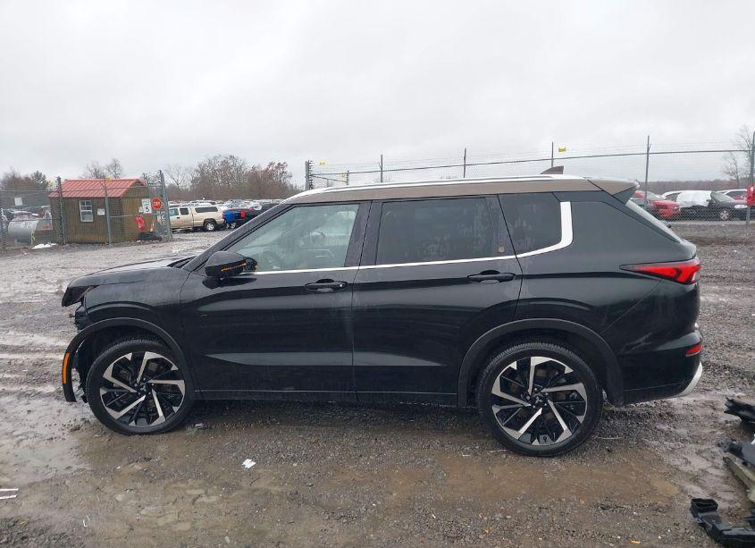 Photo 15 of 2023 Mitsubishi Outlander (VIN JA4J4VA83PZ019765)