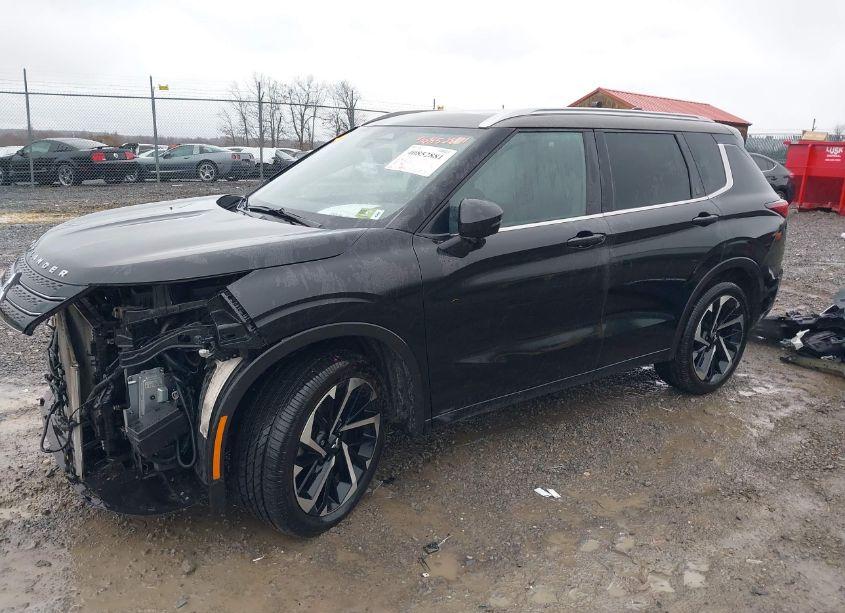 Photo 2 of 2023 Mitsubishi Outlander (VIN JA4J4VA83PZ019765)