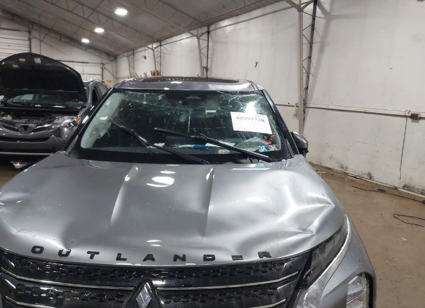 Photo 6 of 2024 Mitsubishi Outlander SE 2.5 (VIN JA4J4VA83RZ015525)