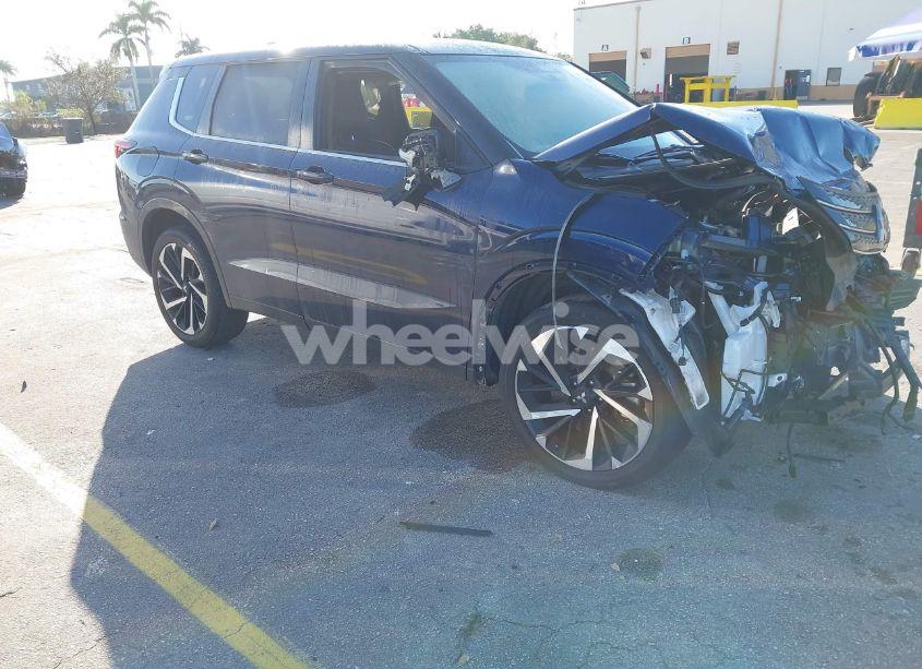 2024 Mitsubishi Outlander SE 2.5 S-AWC/SE BLACK EDITION S-AWC/SE BLACK EDITION W/PANO ROOF/SE RALLIART S-AWC (VIN JA4J4VA83RZ021597) main photo