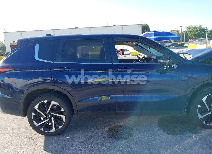 Photo 13 of 2024 Mitsubishi Outlander SE 2.5 S-AWC/SE BLACK EDITION S-AWC/SE BLACK EDITION W/PANO ROOF/SE RALLIART S-AWC (VIN JA4J4VA83RZ021597)