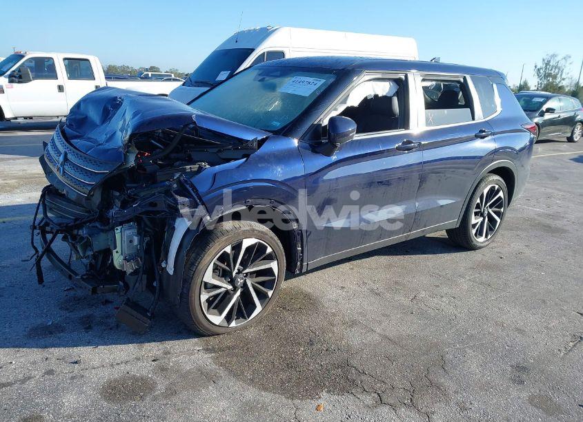 Photo 2 of 2024 Mitsubishi Outlander SE 2.5 S-AWC/SE BLACK EDITION S-AWC/SE BLACK EDITION W/PANO ROOF/SE RALLIART S-AWC (VIN JA4J4VA83RZ021597)