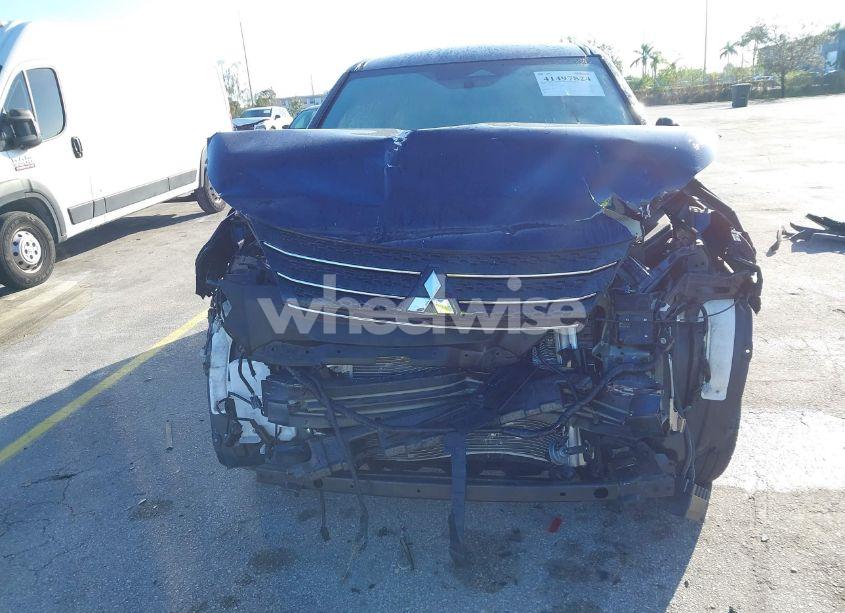 Photo 6 of 2024 Mitsubishi Outlander SE 2.5 S-AWC/SE BLACK EDITION S-AWC/SE BLACK EDITION W/PANO ROOF/SE RALLIART S-AWC (VIN JA4J4VA83RZ021597)