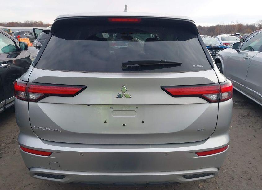 Photo 16 of 2024 Mitsubishi Outlander SE 2.5 /SE BLACK EDITION /SE BLACK EDITION W/PANO ROOF /SE RALLIART (VIN JA4J4VA84RZ023911)