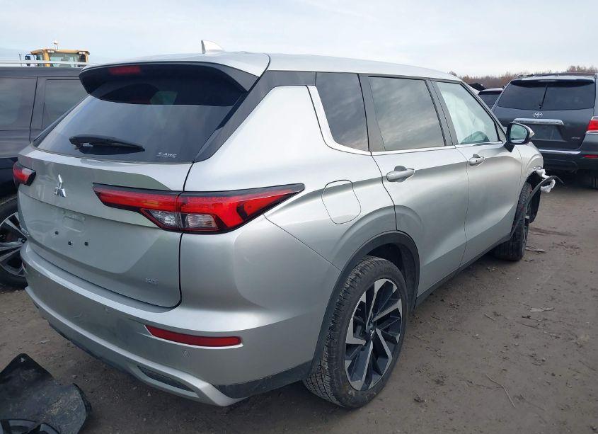 Photo 4 of 2024 Mitsubishi Outlander SE 2.5 /SE BLACK EDITION /SE BLACK EDITION W/PANO ROOF /SE RALLIART (VIN JA4J4VA84RZ023911)