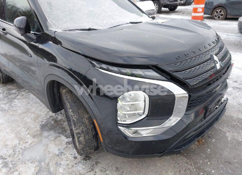 Photo 18 of 2024 Mitsubishi Outlander SE BLACK EDITION S-AWC (VIN JA4J4VA84RZ030390)