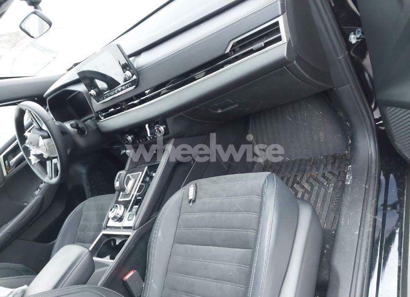 Photo 5 of 2024 Mitsubishi Outlander SE BLACK EDITION S-AWC (VIN JA4J4VA84RZ030390)