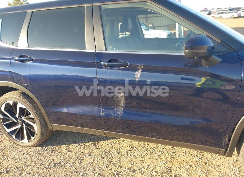 Photo 17 of 2024 Mitsubishi Outlander SE 2.5 S-AWC/SE BLACK EDITION S-AWC/SE BLACK EDITION W/PANO ROOF/SE RALLIART S-AWC (VIN JA4J4VA84RZ031832)