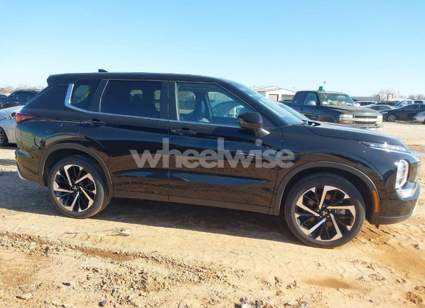 Photo 13 of 2024 Mitsubishi Outlander SE 2.5 S-AWC/SE BLACK EDITION S-AWC/SE BLACK EDITION W/PANO ROOF/SE RALLIART S-AWC (VIN JA4J4VA84RZ075202)