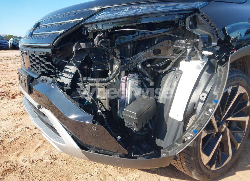 Photo 6 of 2024 Mitsubishi Outlander SE 2.5 S-AWC/SE BLACK EDITION S-AWC/SE BLACK EDITION W/PANO ROOF/SE RALLIART S-AWC (VIN JA4J4VA84RZ075202)