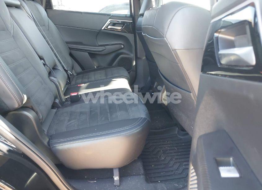 Photo 8 of 2024 Mitsubishi Outlander SE 2.5 S-AWC/SE BLACK EDITION S-AWC/SE BLACK EDITION W/PANO ROOF/SE RALLIART S-AWC (VIN JA4J4VA84RZ075202)