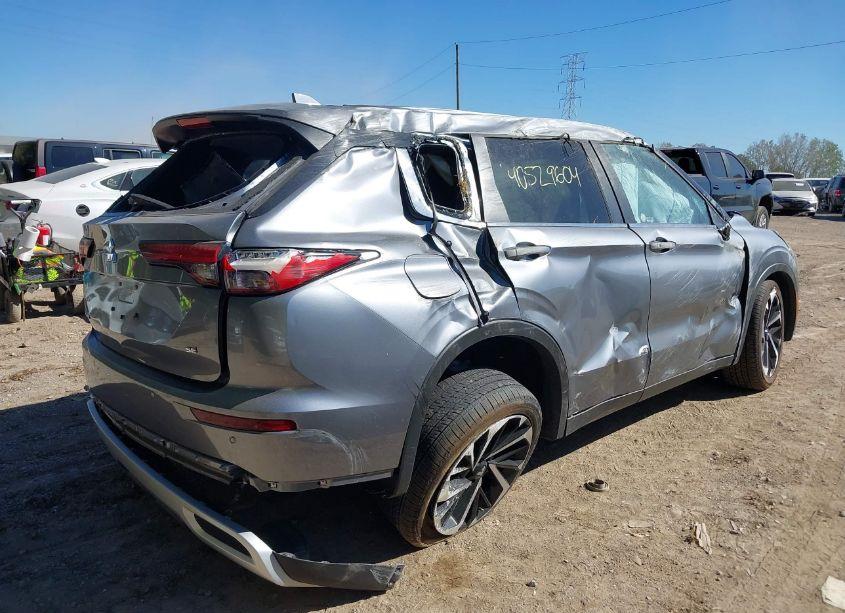 Photo 4 of 2024 Mitsubishi Outlander SE 2.5 /SE BLACK EDITION /SE BLACK EDITION W/PANO ROOF /SE RALLIART (VIN JA4J4VA85RZ045089)