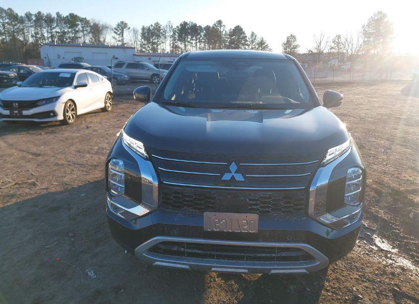 Photo 12 of 2024 Mitsubishi Outlander SE 2.5 S-AWC/SE BLACK EDITION S-AWC/SE BLACK EDITION W/PANO ROOF S-AWC/SE RALLIART S-AWC (VIN JA4J4VA85RZ076150)