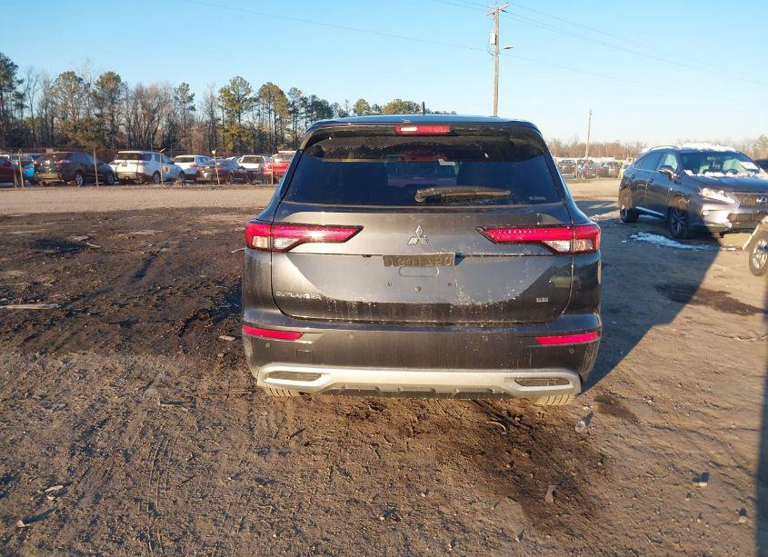 Photo 16 of 2024 Mitsubishi Outlander SE 2.5 S-AWC/SE BLACK EDITION S-AWC/SE BLACK EDITION W/PANO ROOF S-AWC/SE RALLIART S-AWC (VIN JA4J4VA85RZ076150)