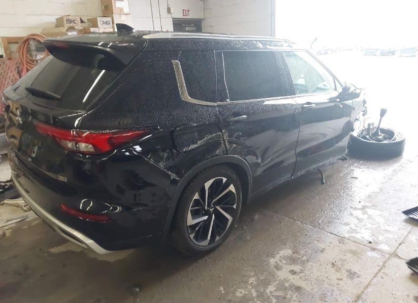 Photo 4 of 2022 Mitsubishi Outlander SEL 2.5 /SEL LAUNCH EDITION /SEL SPECIAL EDITION (VIN JA4J4VA86NZ072490)