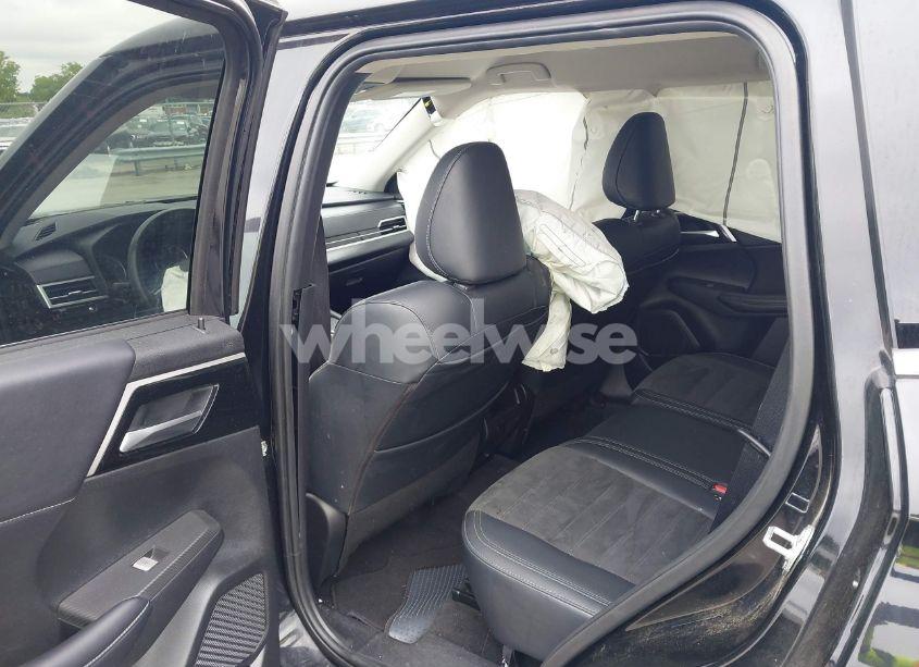 Photo 8 of 2024 Mitsubishi Outlander SE 2.5 S-AWC/SE BLACK EDITION S-AWC/SE BLACK EDITION W/PANO ROOF S-AWC/SE RALLIART S-AWC (VIN JA4J4VA86RZ039124)