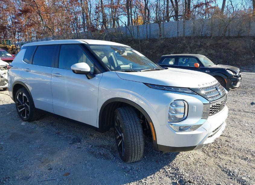 2024 Mitsubishi Outlander SE 2.5 (VIN JA4J4VA86RZ039737) main photo