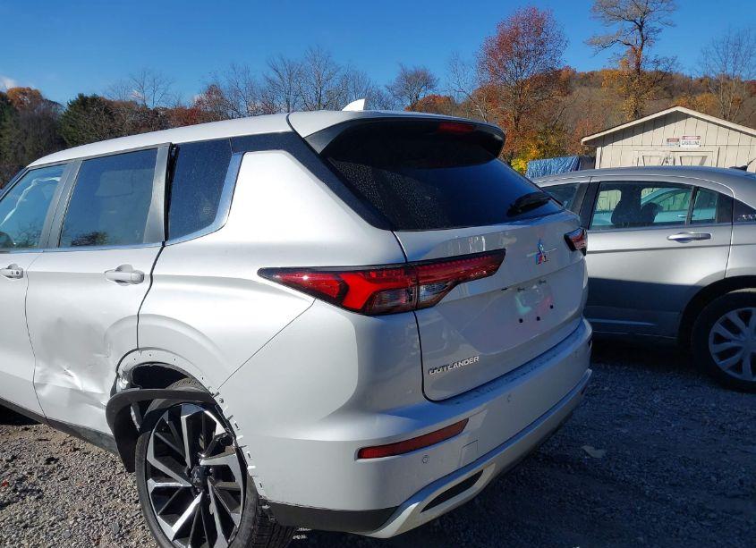 Photo 12 of 2024 Mitsubishi Outlander SE 2.5 (VIN JA4J4VA86RZ039737)