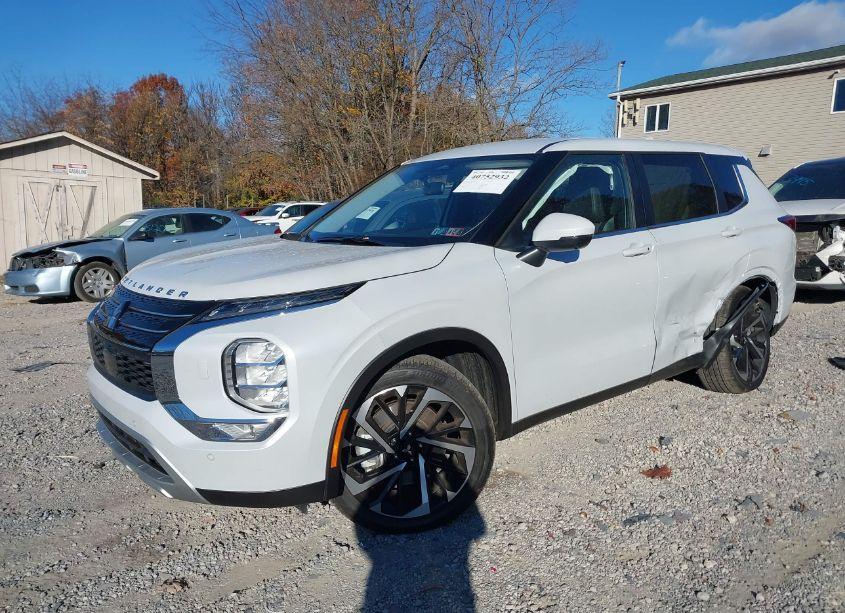 Photo 2 of 2024 Mitsubishi Outlander SE 2.5 (VIN JA4J4VA86RZ039737)