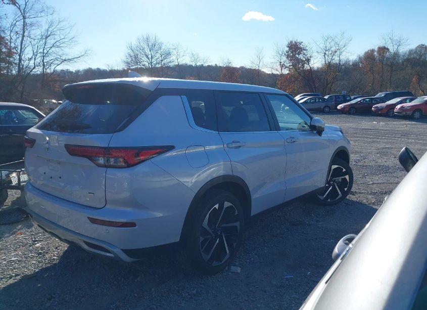 Photo 4 of 2024 Mitsubishi Outlander SE 2.5 (VIN JA4J4VA86RZ039737)