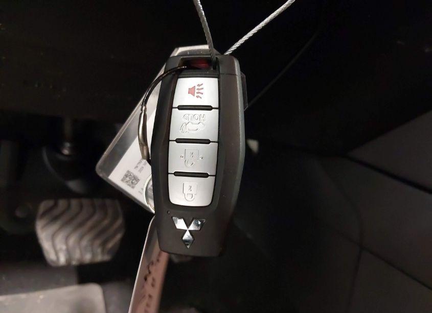 Photo 11 of 2024 Mitsubishi Outlander SE 2.5 S-AWC/SE BLACK EDITION S-AWC/SE BLACK EDITION W/PANO ROOF S-AWC/SE RALLIART S-AWC (VIN JA4J4VA86RZ069580)