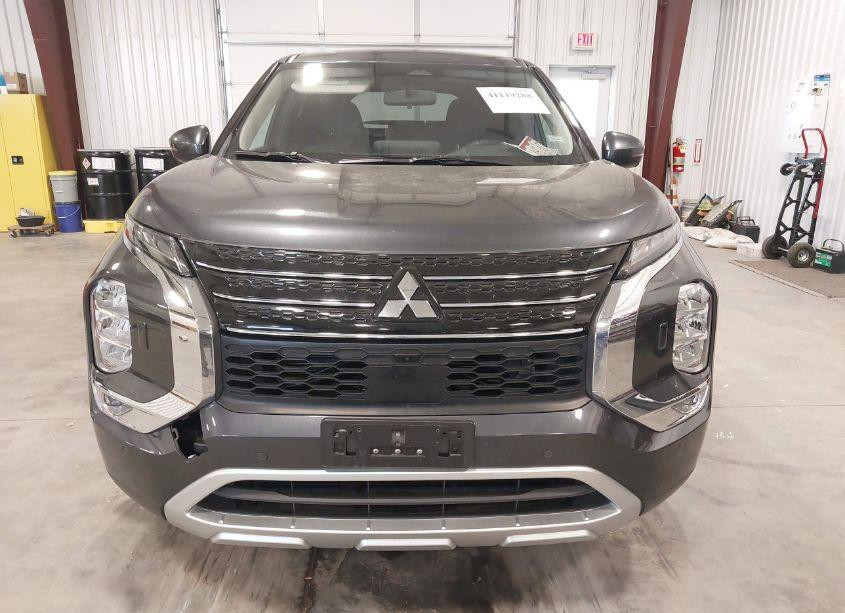 Photo 12 of 2024 Mitsubishi Outlander SE 2.5 S-AWC/SE BLACK EDITION S-AWC/SE BLACK EDITION W/PANO ROOF S-AWC/SE RALLIART S-AWC (VIN JA4J4VA86RZ069580)