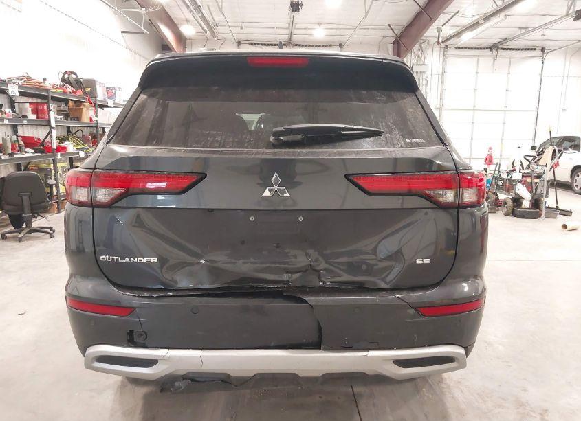 Photo 16 of 2024 Mitsubishi Outlander SE 2.5 S-AWC/SE BLACK EDITION S-AWC/SE BLACK EDITION W/PANO ROOF S-AWC/SE RALLIART S-AWC (VIN JA4J4VA86RZ069580)