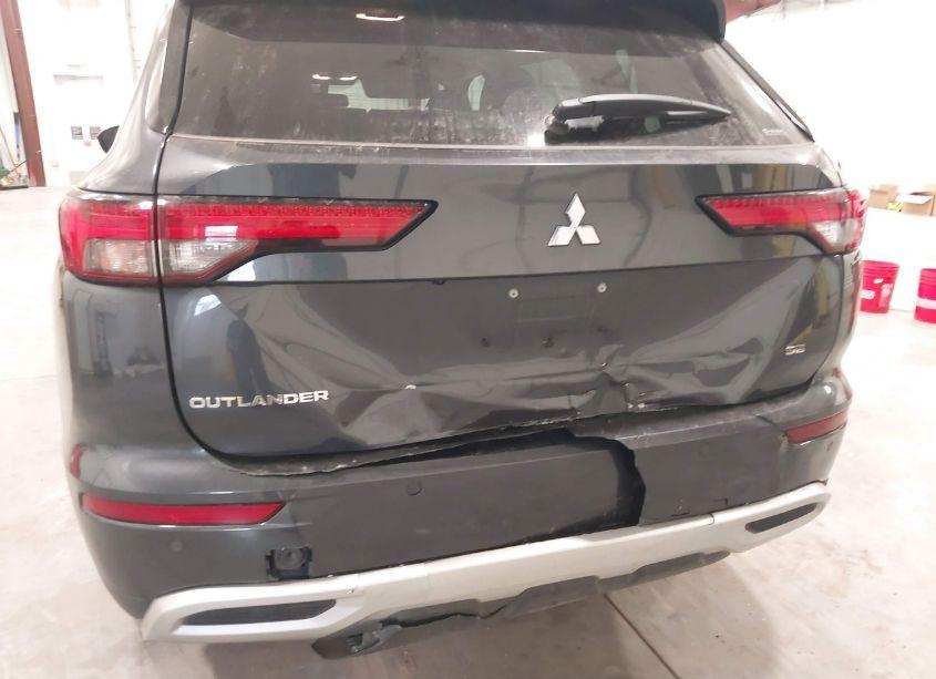 Photo 6 of 2024 Mitsubishi Outlander SE 2.5 S-AWC/SE BLACK EDITION S-AWC/SE BLACK EDITION W/PANO ROOF S-AWC/SE RALLIART S-AWC (VIN JA4J4VA86RZ069580)