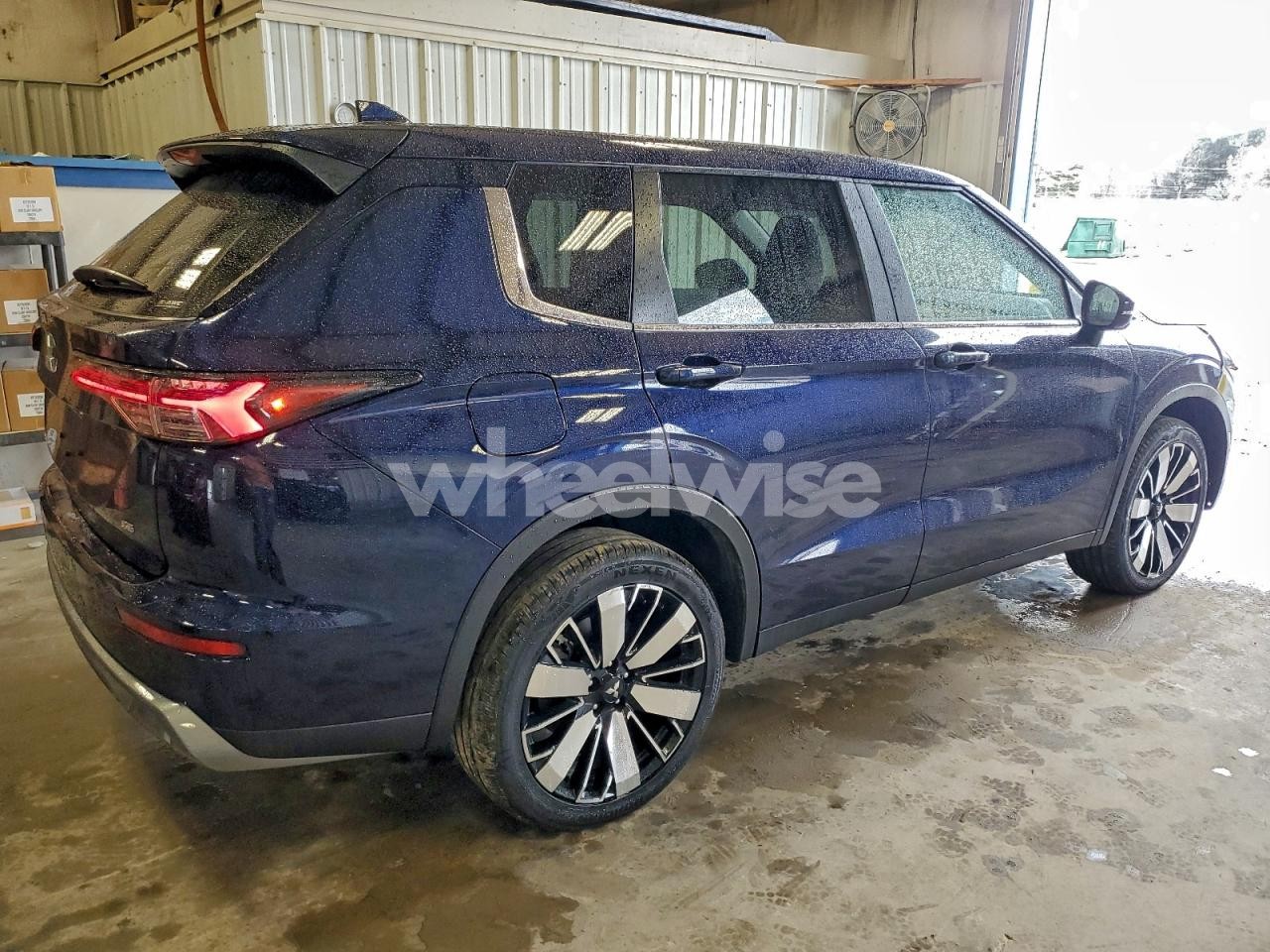 Photo 3 of 2025 MITSUBISHI OUTLANDER SE (VIN JA4J4VA86SZ011832)