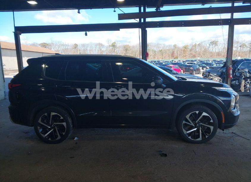 Photo 14 of 2022 Mitsubishi Outlander SEL 2.5 /SEL LAUNCH EDITION /SEL SPECIAL EDITION (VIN JA4J4VA87NZ029759)