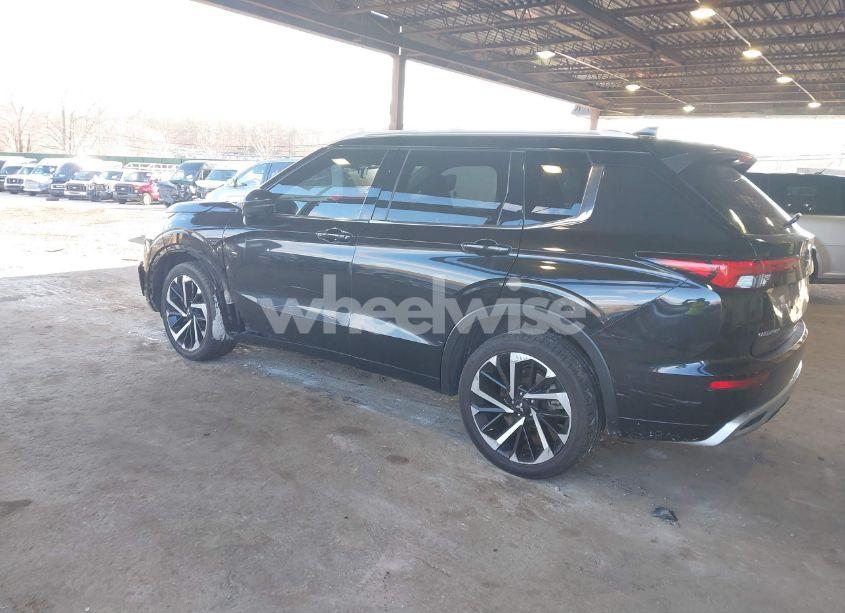 Photo 3 of 2022 Mitsubishi Outlander SEL 2.5 /SEL LAUNCH EDITION /SEL SPECIAL EDITION (VIN JA4J4VA87NZ029759)