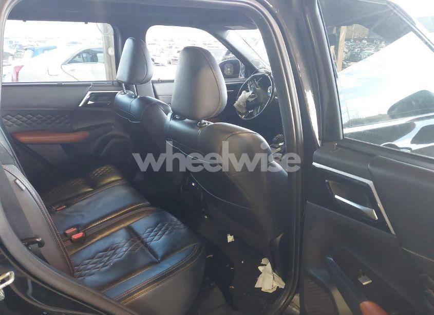 Photo 8 of 2022 Mitsubishi Outlander SEL 2.5 /SEL LAUNCH EDITION /SEL SPECIAL EDITION (VIN JA4J4VA87NZ029759)