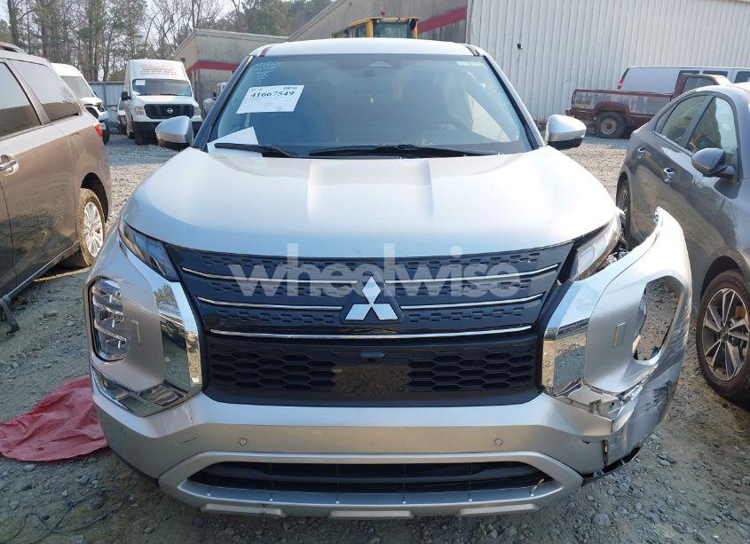 Photo 13 of 2024 Mitsubishi Outlander SE 2.5 S-AWC/SE BLACK EDITION S-AWC/SE BLACK EDITION W/PANO ROOF/SE RALLIART S-AWC (VIN JA4J4VA87RZ085920)