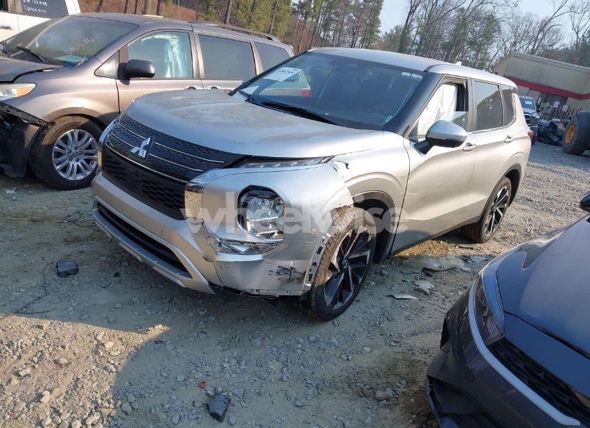 Photo 2 of 2024 Mitsubishi Outlander SE 2.5 S-AWC/SE BLACK EDITION S-AWC/SE BLACK EDITION W/PANO ROOF/SE RALLIART S-AWC (VIN JA4J4VA87RZ085920)