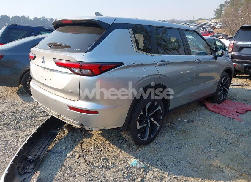 Photo 4 of 2024 Mitsubishi Outlander SE 2.5 S-AWC/SE BLACK EDITION S-AWC/SE BLACK EDITION W/PANO ROOF/SE RALLIART S-AWC (VIN JA4J4VA87RZ085920)