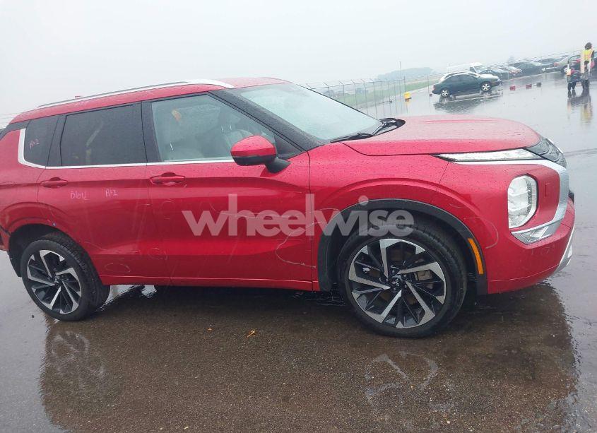 Photo 13 of 2022 Mitsubishi Outlander SEL 2.5 S-AWC/SEL LAUNCH EDITION S-AWC/SEL SPECIAL EDITION S-AWC (VIN JA4J4VA88NZ010640)