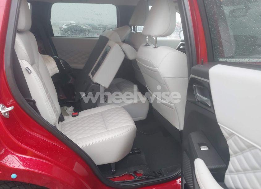 Photo 8 of 2022 Mitsubishi Outlander SEL 2.5 S-AWC/SEL LAUNCH EDITION S-AWC/SEL SPECIAL EDITION S-AWC (VIN JA4J4VA88NZ010640)