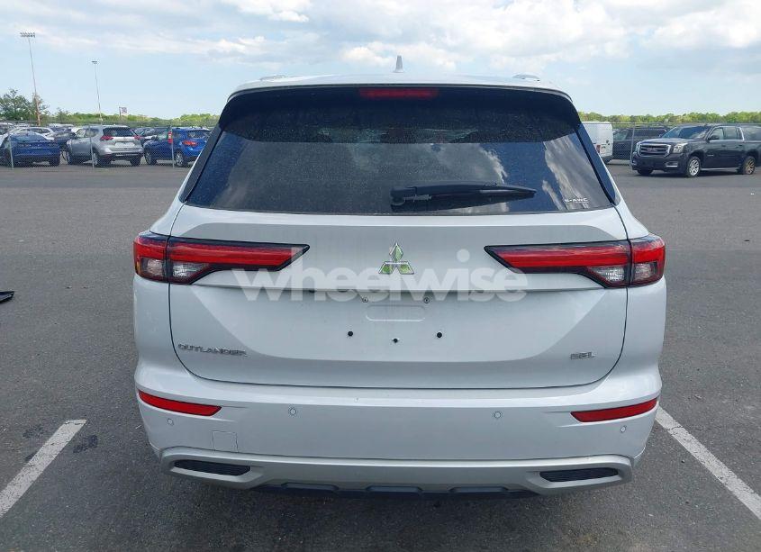 Photo 16 of 2022 Mitsubishi Outlander SEL 2.5 S-AWC/SEL LAUNCH EDITION S-AWC/SEL SPECIAL EDITION S-AWC (VIN JA4J4VA88NZ041208)