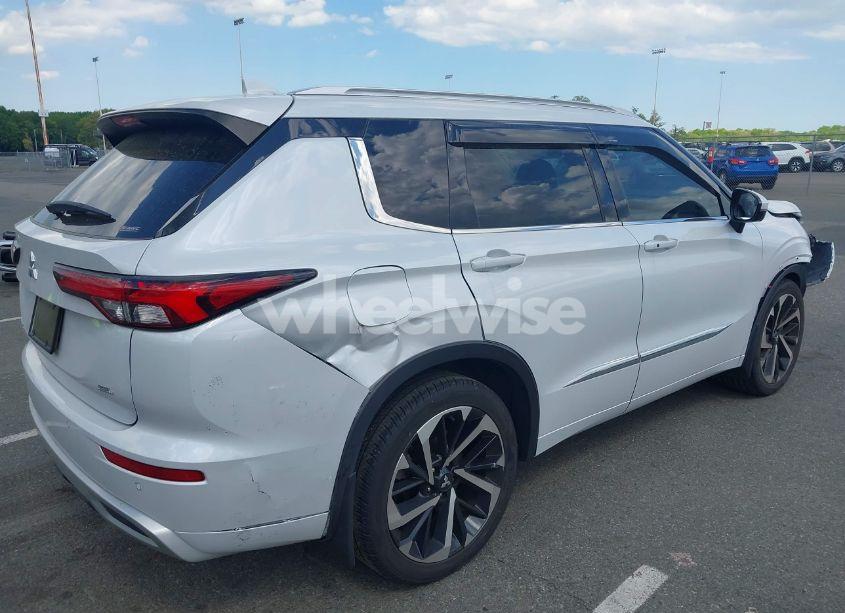 Photo 4 of 2022 Mitsubishi Outlander SEL 2.5 S-AWC/SEL LAUNCH EDITION S-AWC/SEL SPECIAL EDITION S-AWC (VIN JA4J4VA88NZ041208)