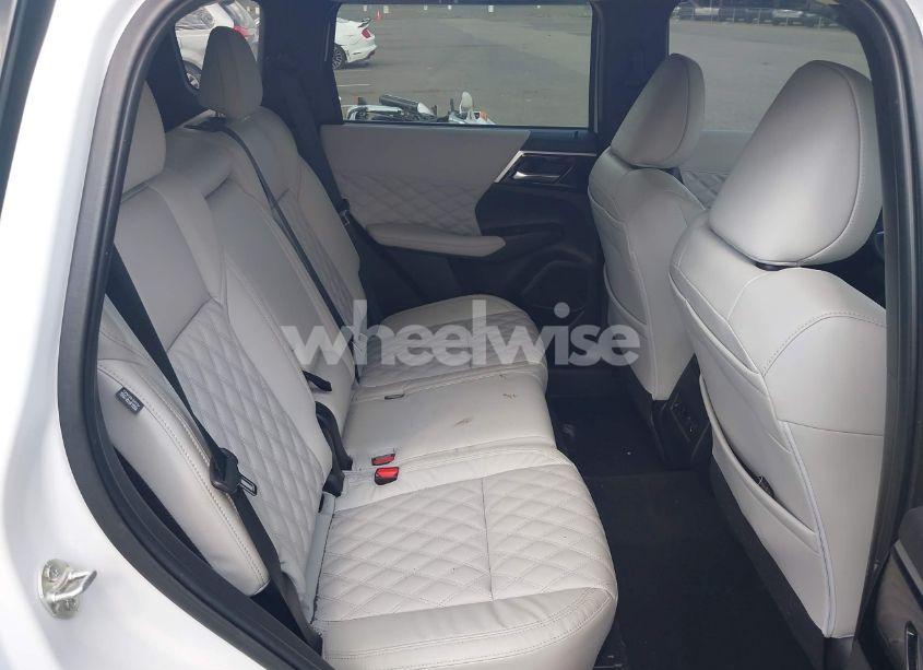 Photo 8 of 2022 Mitsubishi Outlander SEL 2.5 S-AWC/SEL LAUNCH EDITION S-AWC/SEL SPECIAL EDITION S-AWC (VIN JA4J4VA88NZ041208)